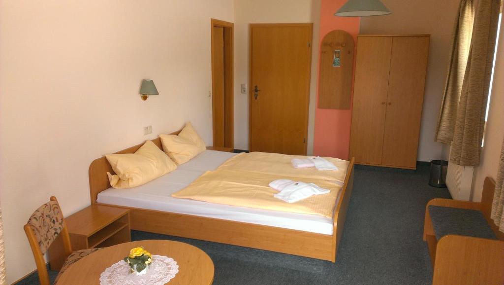 Gasthof Zum Fuerstenthal Frauenstein  Room photo